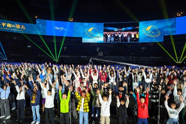 未来部の友がオリジナルテーマソング「平和のうた。」を元気いっぱいに歌い上げた