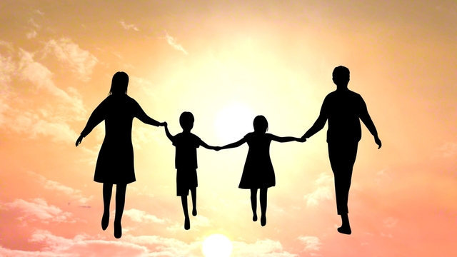 生殖医療が急速に発展するなか、家族とは何かという問いが改めて重要になっている（イメージマート）