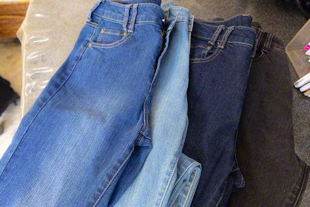 決意を込めて購入した細身のズボン