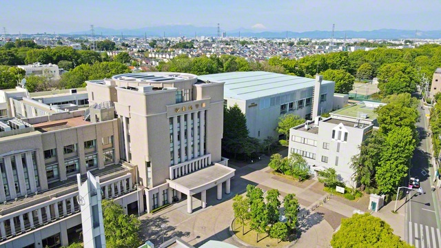 東京・創価学園のキャンパス（小平市）