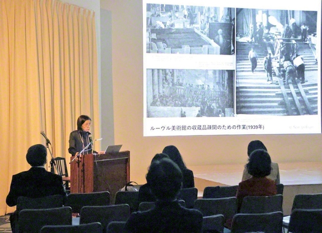シンポジウムで登壇した倉敷芸術科学大学教授の松岡智子氏（東京富士美術館で）