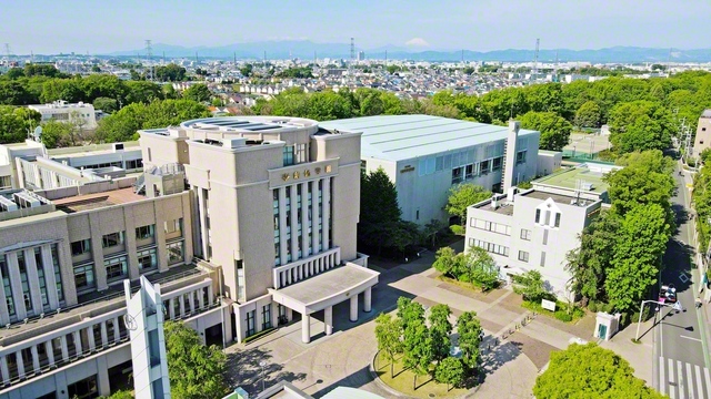 東京・創価学園のキャンパス（小平市）