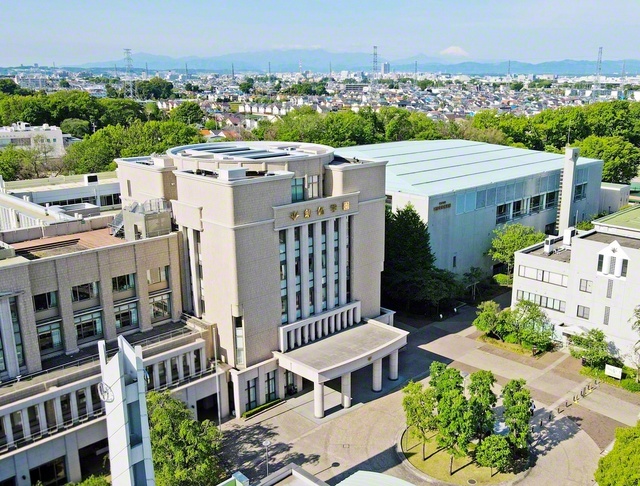 多彩な語学学習やフィールドワークなども充実している東京・創価学園のキャンパス（小平市）