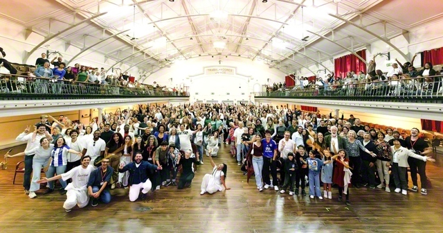 青年フェスティバルの参加者が一堂に。喜びと平和に満ちた楽土を築く誓いを新たに（11月2日、リスボン市内で）