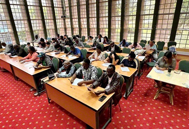 さまざまな困難を乗り越えて、教学実力試験に挑んだケニアの友。求道の心でさらなる前進を誓う（10月）