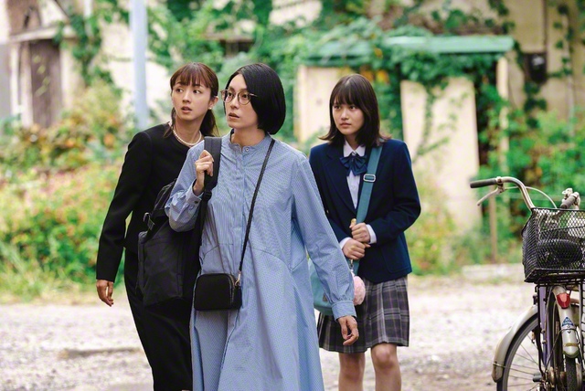 ©2025「兄を持ち運べるサイズに」製作委員会