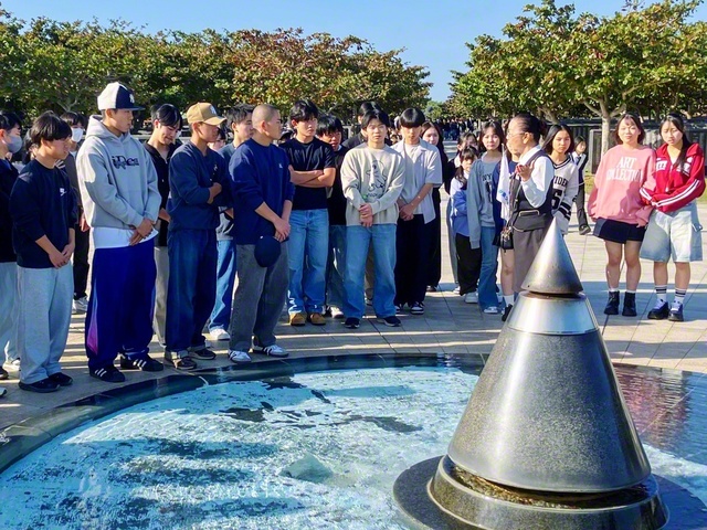 創価高の2年生が沖縄県でスタディツアー