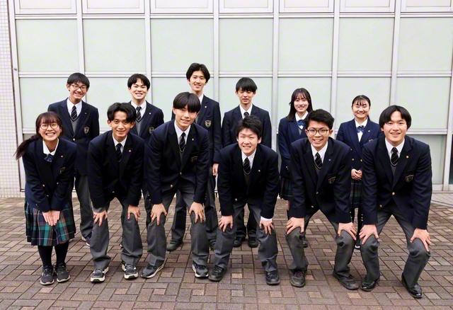 全国大会で健闘した創価高校の英語ディベート部（埼玉・川越市内で）