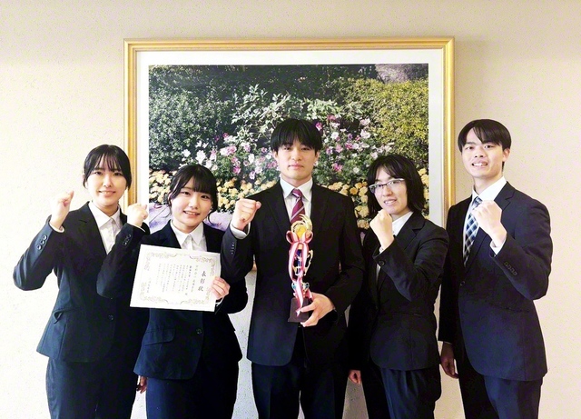 日本学生経済ゼミナール大会で最優秀賞に輝いた「SPARK」