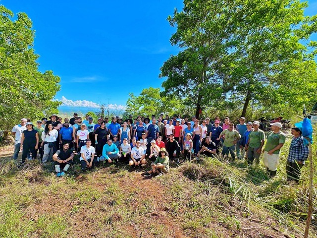 ドミニカ共和国の友が社会貢献の志にあふれて（ラベガで）