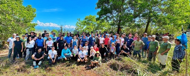 ドミニカ共和国の友が社会貢献の志にあふれて（ラベガで）