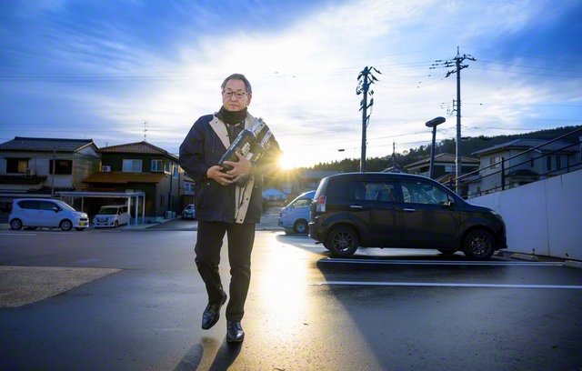 幼少期にぜんそくを患い、「医療に携わりたい気持ちが、ずっとあって」。増山さんはボンベの配送を続ける