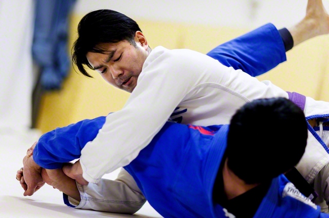 「信心は最強だと証明したい」。藤田さんは強い気迫で相手に立ち向かう