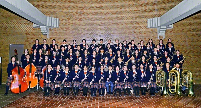 勇壮なハーモニーで観客を魅了した関西創価中学校の吹奏楽部
