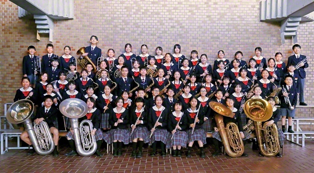 一体感あふれる演奏を披露した関西創価小学校のアンジェリック・ブラスバンド
