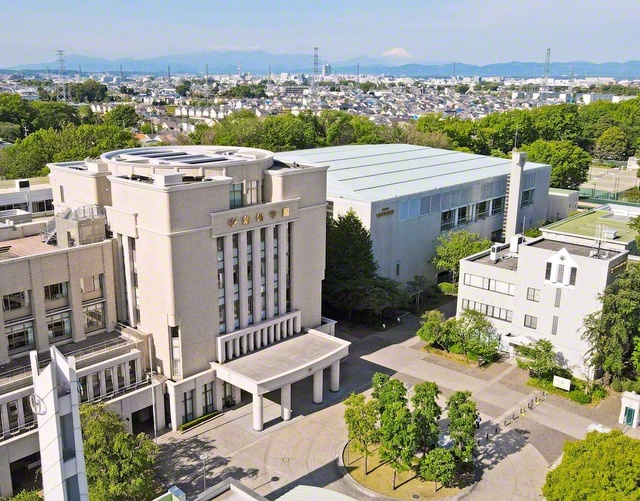 東京・創価学園のキャンパス（小平市）
