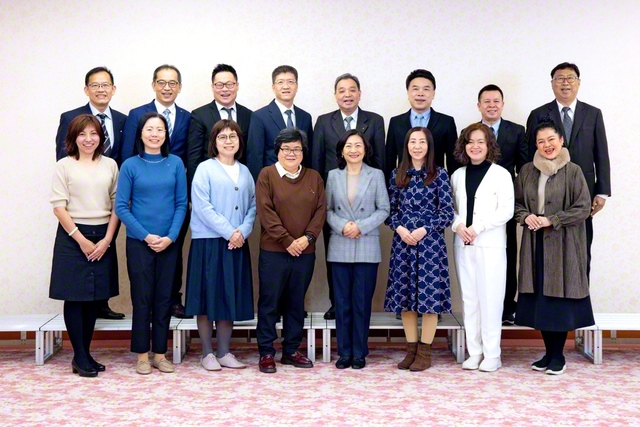 誓願光るタイ、シンガポールのメンバー