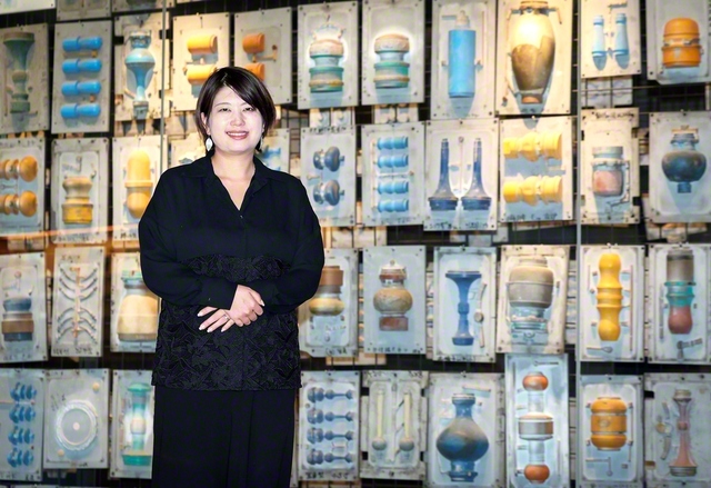 鋳物の型がずらりと並ぶ（富山・高岡市）