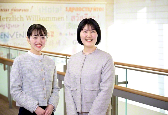 黒田女子学生部長㊨と吉野書記長が福智の友と希望の語らいを広げる決意にあふれて