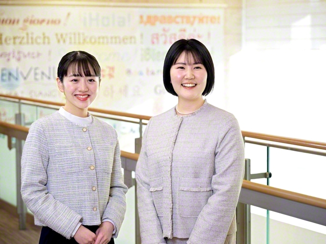 黒田女子学生部長㊨と吉野書記長が福智の友と希望の語らいを広げる決意にあふれて