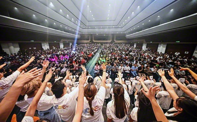 異体同心の団結で大成功を収めたクアラルンプールでの文化祭（同21日）