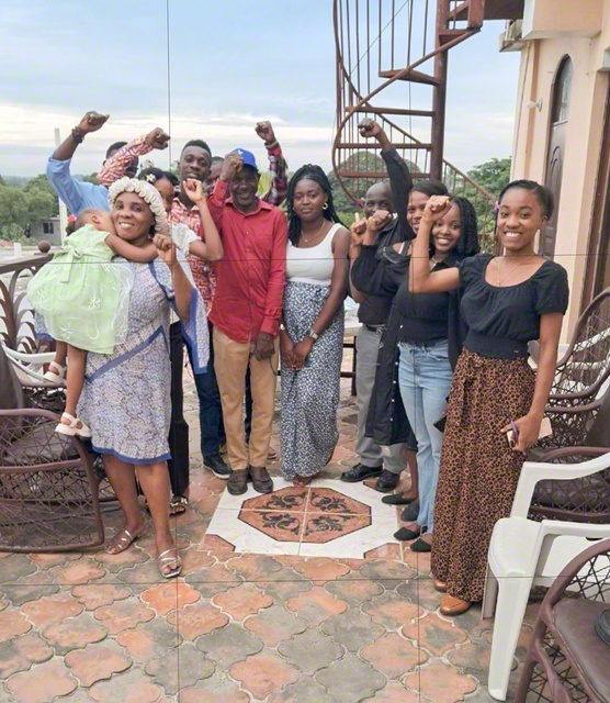 清新な決意で集い合ったハイチの友（4日、ウアナマント市内で）