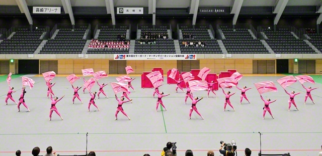 堂々の演技で観客を魅了した創価エアレンデル。見事な“王者の舞”に、聴衆から歓声と拍手が送られた（1日、群馬・高崎アリーナで）