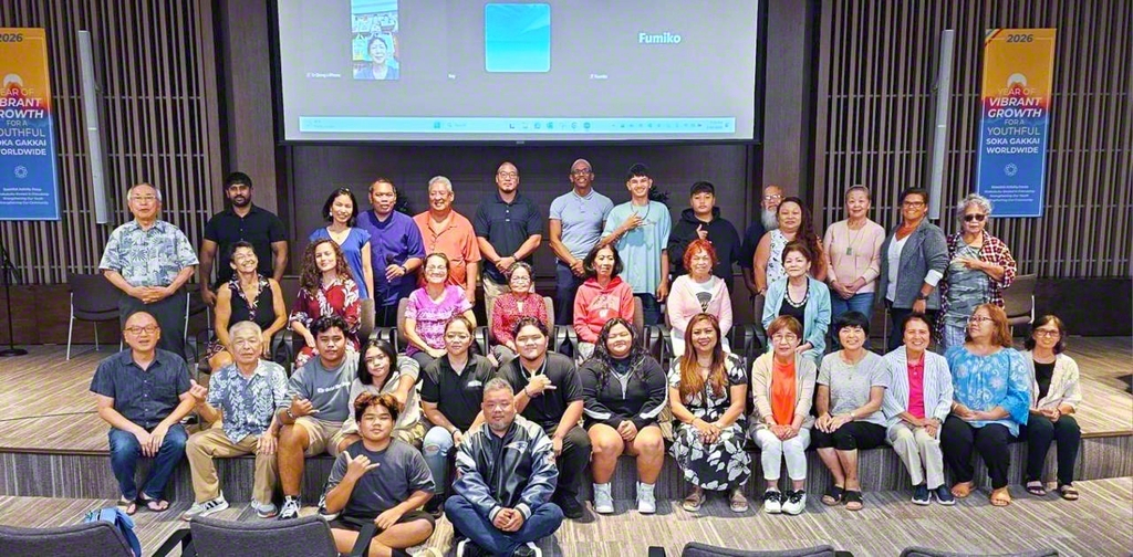 アメリカ・グアムで行われた支部総会。小説『新・人間革命』第28巻「勝利島」の章を研さんした（1月26日、グアム池田平和文化会館で）