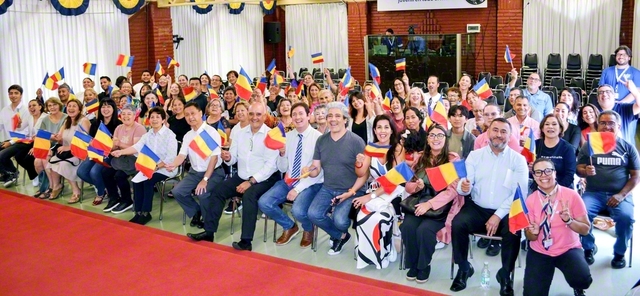 チリの友が歓喜の対話拡大に励むことを約し合った（チリ文化会館で）