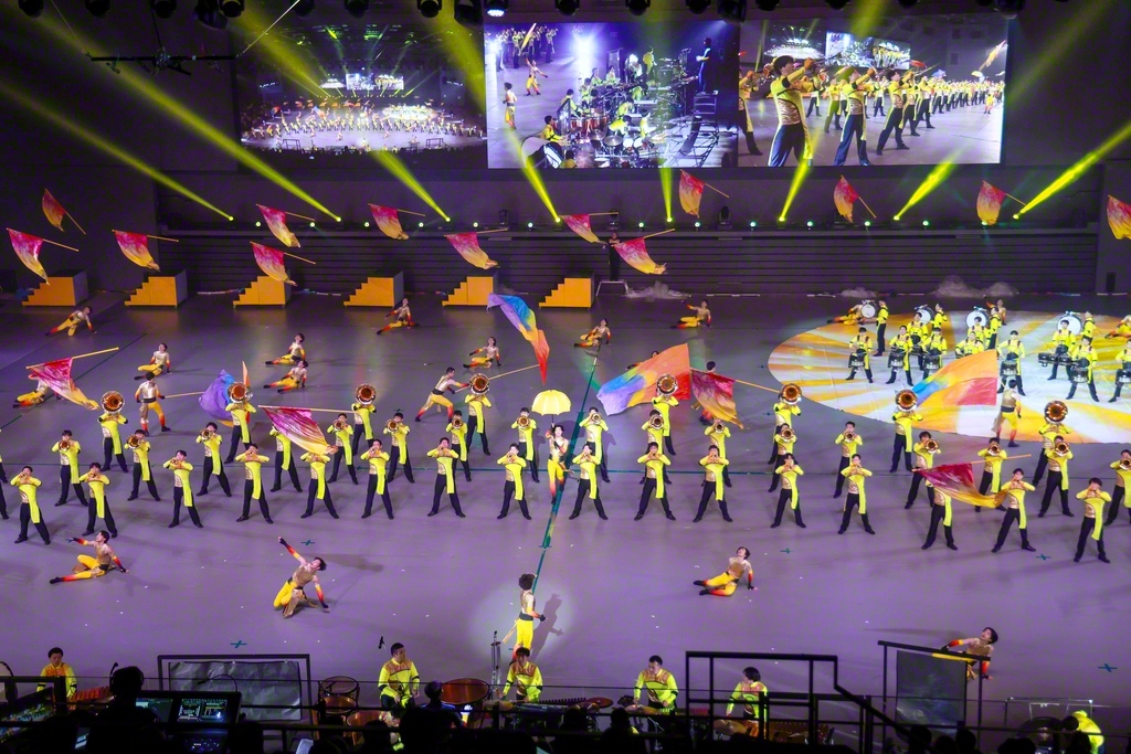 「内閣総理大臣賞」受賞を記念する音楽隊・創価ルネサンスバンガードのビクトリーコンサート。アンコールでは学会歌「母」の温かなメロディーが会場を包んだ（横浜BUNTAIで）