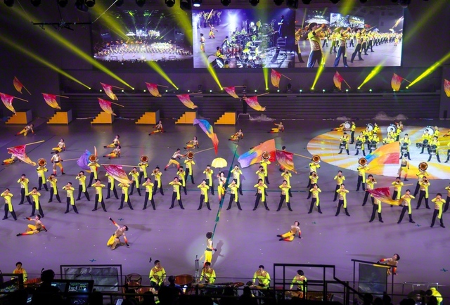 「内閣総理大臣賞」受賞を記念する音楽隊・創価ルネサンスバンガードのビクトリーコンサート。アンコールでは学会歌「母」の温かなメロディーが会場を包んだ（横浜BUNTAIで）