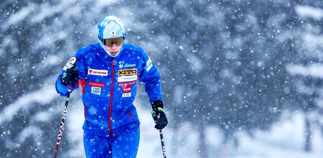 クロスカントリースキーの自主練習に励む大場さん。「自分との戦いです」と