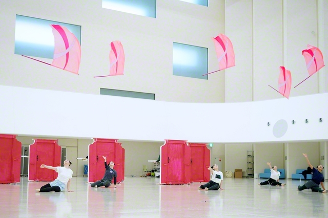 全国大会を目前に、練習に汗を流す隊員たち（1月31日、創価青年音楽センターで）