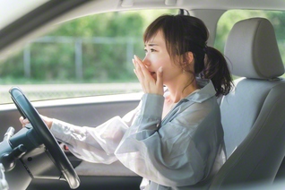 運転操作に問題はなかったが、新たな技術は「注意が足りなかった」と告げるかも（イメージマート）