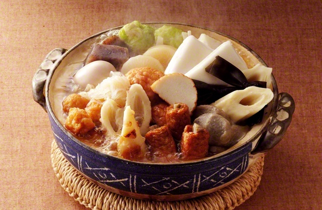 寒い時こそ皆でおでんを囲みたい（紀文で再現、以下同じ）