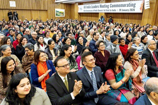 インドの全国幹部会は、首都ニューデリーのBSG本部と各地を結んで行われ、約1万人の友が参加した（1月28日、BSG本部で）