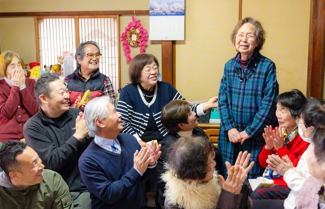 静岡で活用している「本ともカード」。中面には、友人の名前や、月ごとに挑戦の歩みを記せる欄が設けられている。下部には、共に成長したい同志の名前を記入できる「希望の太陽メンバー」の欄も