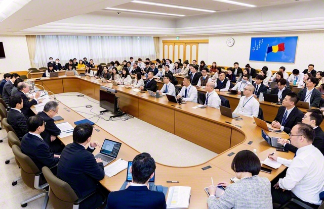 谷川SGI理事長による台湾青年部への指導会。求道心あふれる質問が相次いだ（学会本部第2別館で）