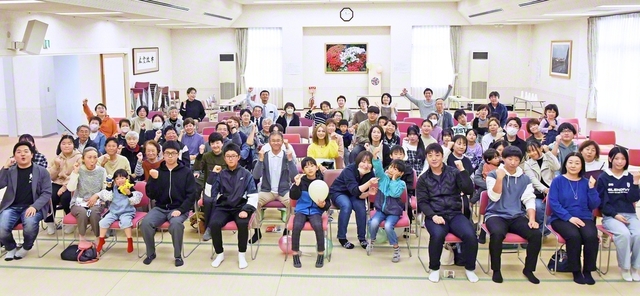 昨年、東北各地で笑顔の花が咲いた未来部大会。東北家族は本年、「TOHOKUみらいプロジェクト」を軸にさらなる宝の友の励ましに走る