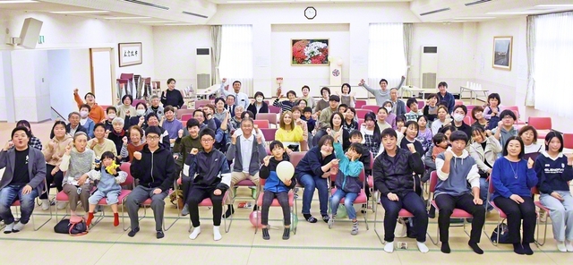 昨年、東北各地で笑顔の花が咲いた未来部大会。東北家族は本年、「TOHOKUみらいプロジェクト」を軸にさらなる宝の友の励ましに走る