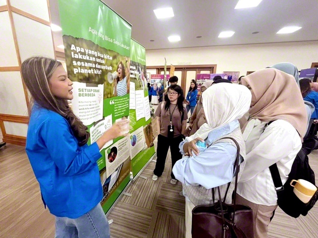 インドネシア創価学会本部での「希望と行動の種子」展