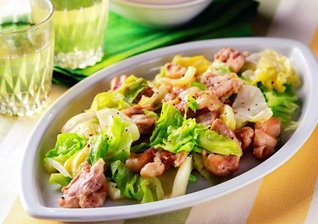 1人分　約253kcal　塩分0.9g　タンパク質24.7g