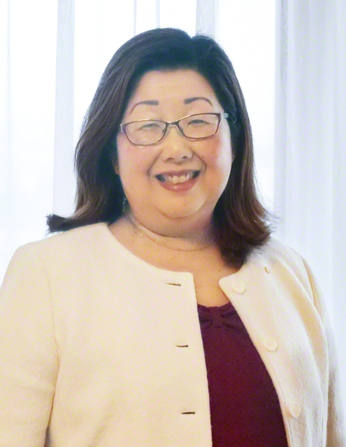 カナダ　ヘレン・チョイ　婦人部長