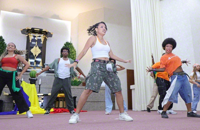 参加者の心を打った躍動感みなぎるダンス