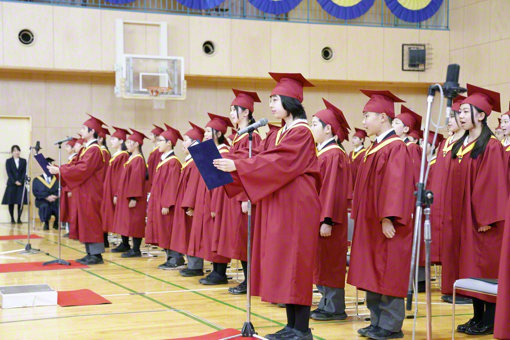 東京創価小学校の卒業式