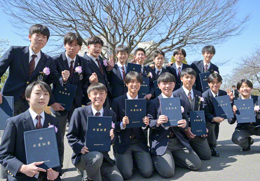 関西創価中学校の卒業生