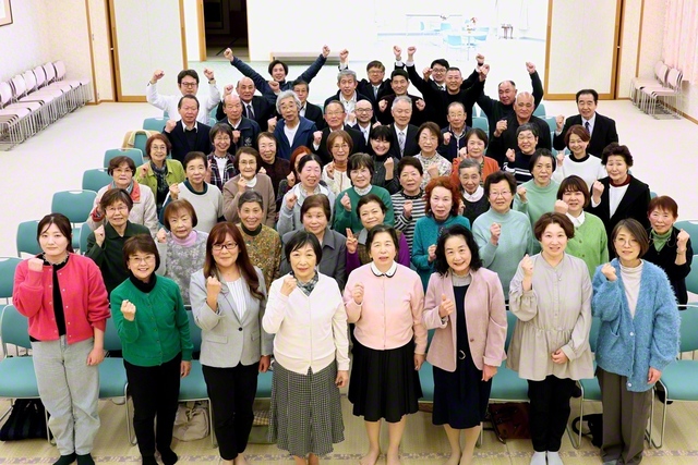 「旭日の千葉」から勝利の夜明けを！――日蓮大聖人御聖誕の地で、幸の連帯を広げる千葉・安房県鴨川本部の友（鴨川文化会館で）