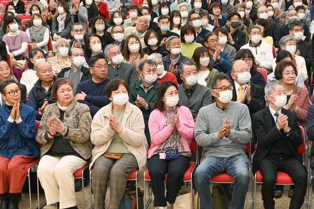 永遠のモットー「人材の王国　使命の群馬」を胸に、対話拡大と人材育成に率先する高崎勇勝県、高崎池田県の友（群馬文化会館で）