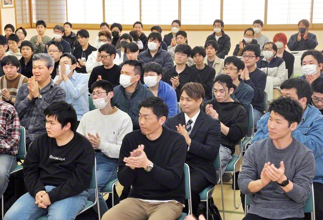 【富山】さらなる躍進を誓い合った富山総県男子部の友（22日、富山文化会館で）