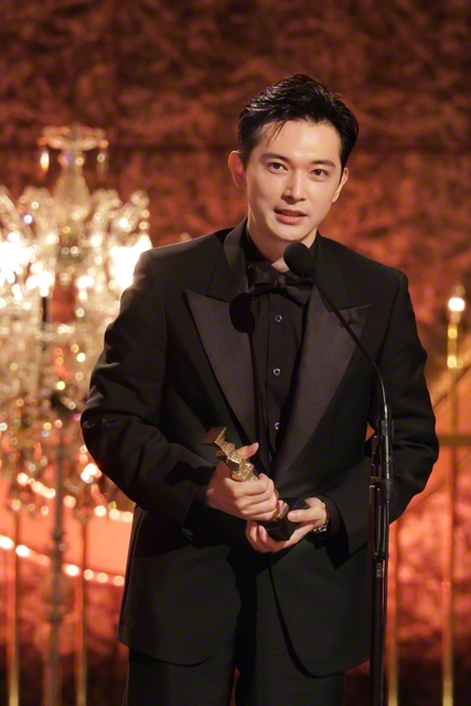 「国宝」で最優秀主演男優賞に輝いた吉沢亮　©日本アカデミー賞協会